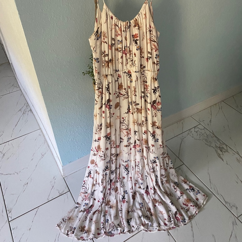 Abercrombie & Fitch - Cream Floral Maxi Dress